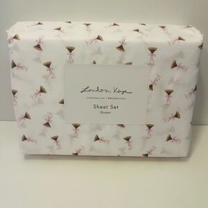 London Kaye Cafe Espresso Martini Glasses with Bows Queen Size White Sheet Set